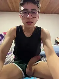 CamiRojas_boy webcam model stream image