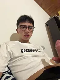 CamiRojas_boy webcam model stream image