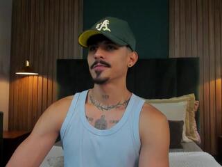 Lukee Taylor webcam model stream image