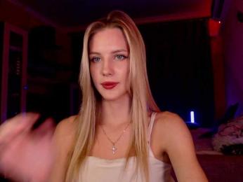 MikkiSweetie webcam model stream image