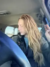 GoldenFlameGoddess webcam model stream image