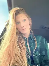 GoldenFlameGoddess webcam model stream image