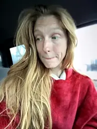 GoldenFlameGoddess webcam model stream image