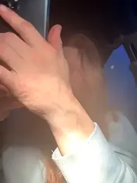 GoldenFlameGoddess webcam model stream image