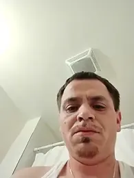 Reezy21stst webcam model stream image