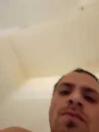 Reezy21stst webcam model stream image