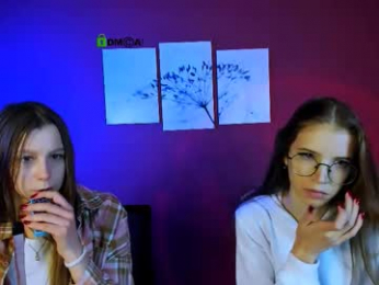 lulu_fly_ webcam model stream image