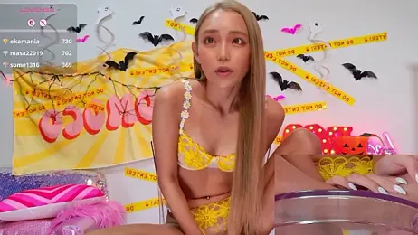 -LOCOMOCO- webcam model stream image