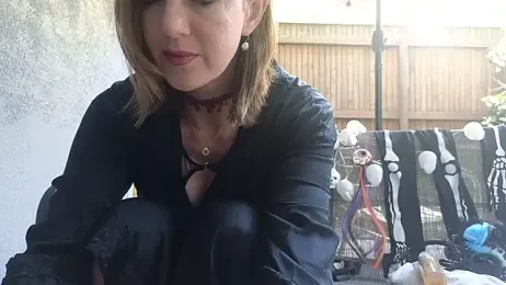 TopsyWilde webcam model stream image