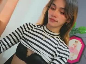 familystroke_twinny8 webcam model stream image