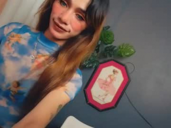 familystroke_twinny8 webcam model stream image