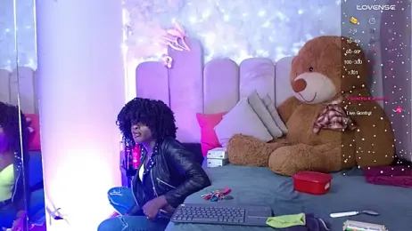 puca_ebony webcam model stream image