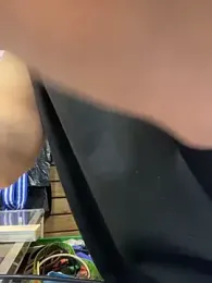 Leonardmoppet webcam model stream image