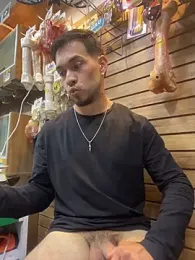 Leonardmoppet webcam model stream image