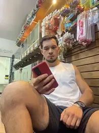 Leonardmoppet webcam model stream image