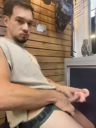 Leonardmoppet webcam model stream image