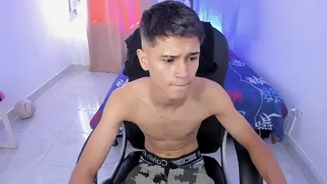 Aron_Boyy webcam stripchat model stream image