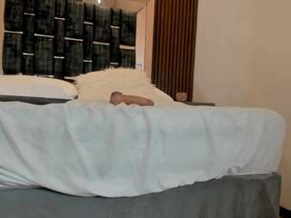 littlechannell webcam model stream image