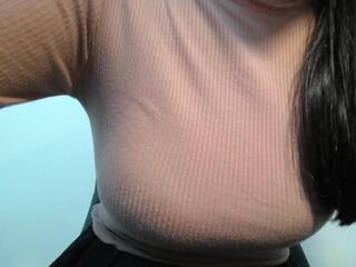 Emilia Young webcam flirt4free model stream image