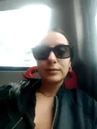 miadaniells_hot webcam model stream image