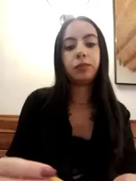 miadaniells_hot webcam model stream image