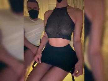 Two-loves1 webcam model stream image