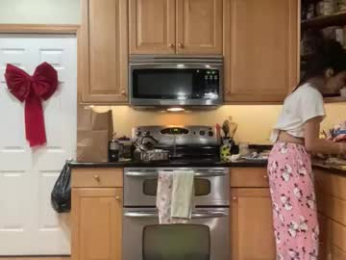 laylakitten4 webcam model stream image