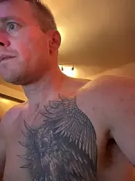 DILFiGuess1 webcam stripchat model stream image