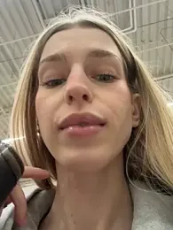 kira_mia webcam model stream image