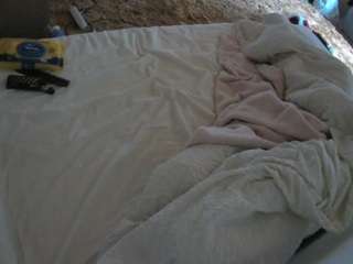 voyeurcam-julmodels-whitebed-1 webcam model stream image