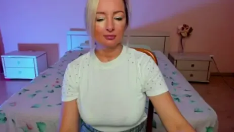 sexmom_ webcam model stream image