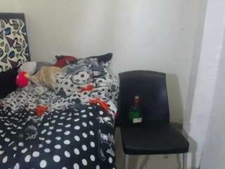 jullymessyy webcam model stream image