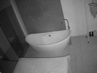 voyeurcam-casa-salsa-bathroom-5 webcam camsoda model stream image