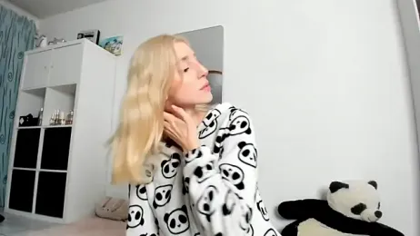 KenzieDawton webcam stripchat model stream image