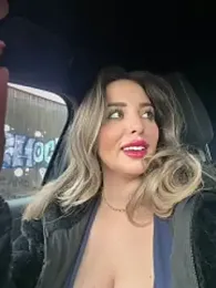 Alirawrz webcam model stream image