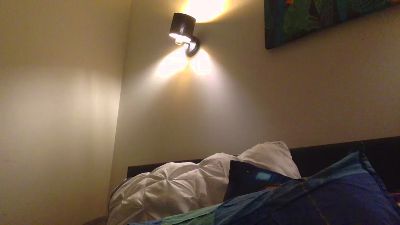 moumout1000 webcam model stream image