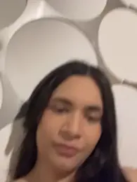 YourBabyLis webcam model stream image