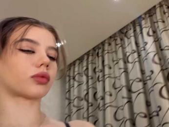 jenie_fire webcam bongacams model stream image