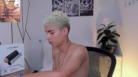 sky_jules webcam model stream image