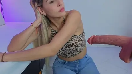 blonde_cat15 webcam model stream image