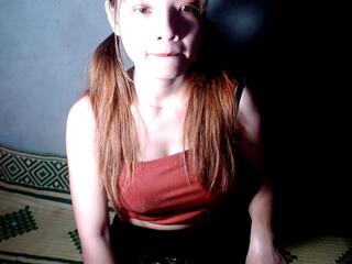 Alana webcam model stream image