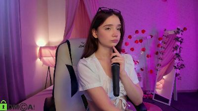 Elviennne webcam model stream image