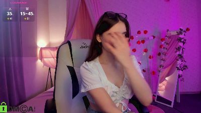 Elviennne webcam model stream image