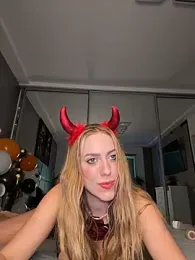 AlyaSeduce webcam model stream image