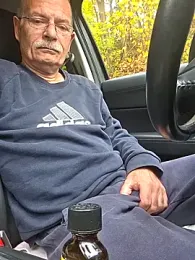 bottomhairy webcam model stream image