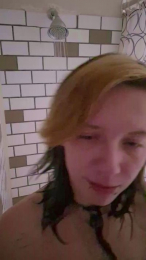 KinkyBeanie420 webcam model stream image