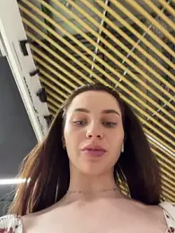 Camilla_Railian webcam model stream image