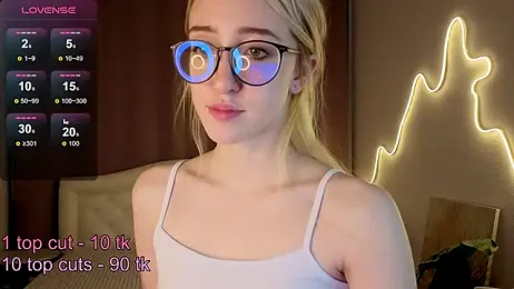 anora_baby webcam model stream image