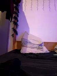 Hugo34bg webcam stripchat model stream image