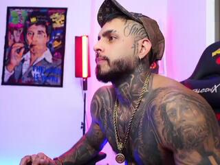 Logan Hugh webcam flirt4free model stream image